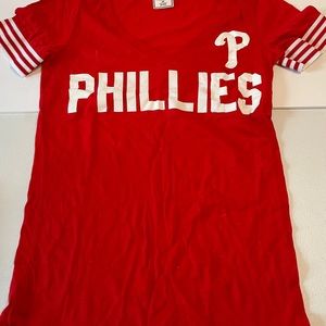 Victoria Secrets Love Pink Phillies shirt